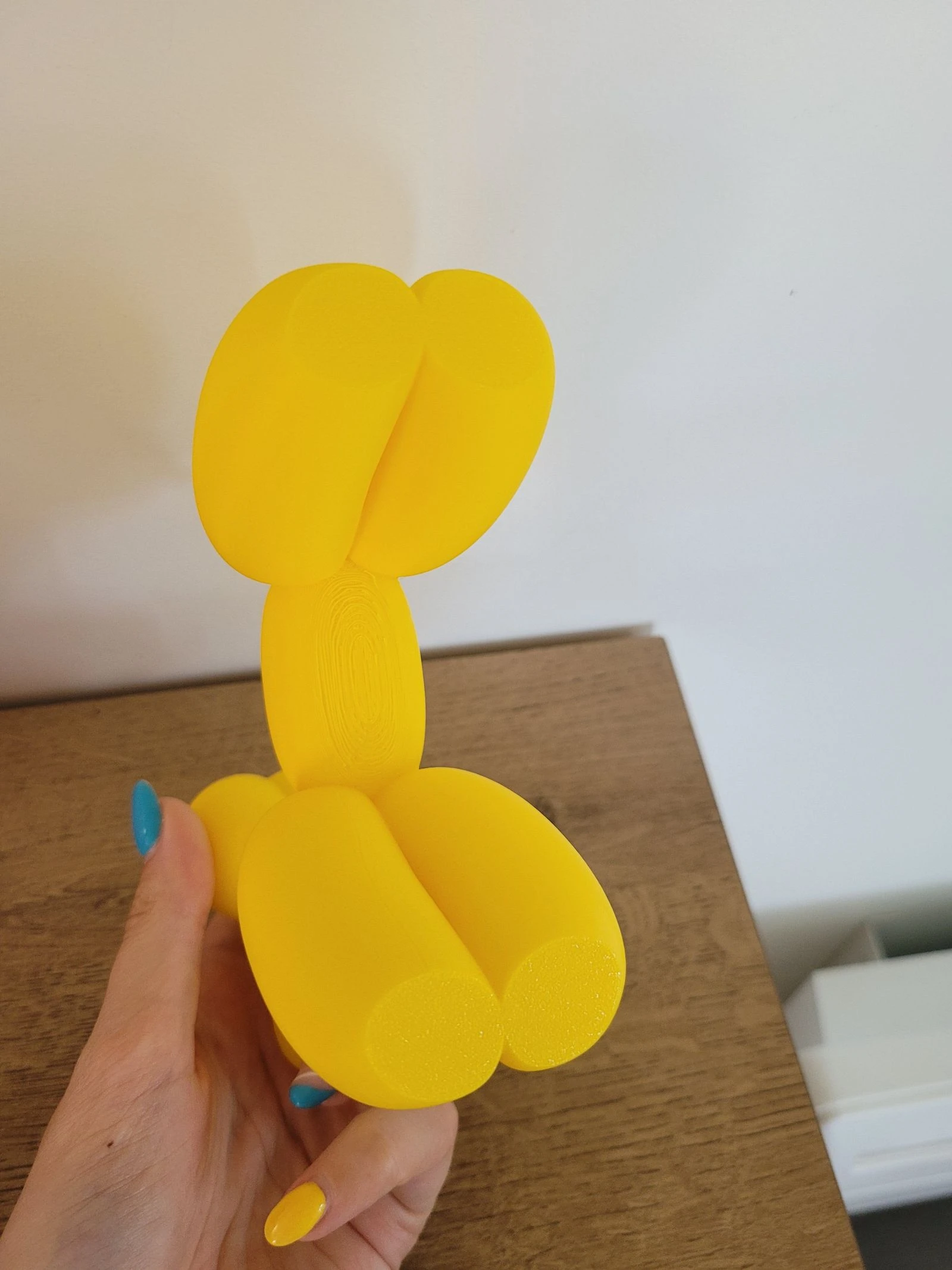 Cachorro balão decorativo amarelo – Impressão 3D moderna – photo 2
